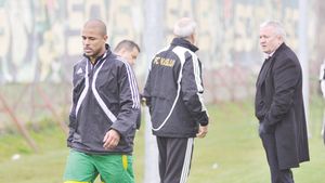 "Dă-ne banii!" În ce situație au ajuns doi ZEI ai Vasluiului!** Au scris istorie în România, dar acum au un gust amar! Opt nume grele amenință vicecampioana cu FIFA