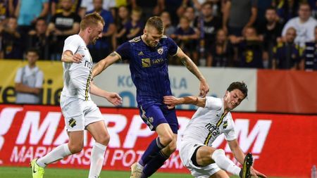 INTERVIU Lucruri care nu s-au mai spus. Un fotbalist vorbește despre o selecție pe pile, la echipa națională: "Dacă n-ai pe cineva în spate, n-ai nicio șansă. Interesul selecționerului? Poate se împart niște bani"