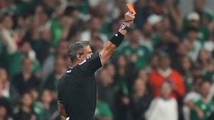 Noua regulă FIFA, încălcată iar: s-a dat ROȘU în Mexic - Ecuador 2-0. Ce s-a întâmplat