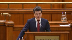 Nicușor Dan i-a dat o lecție lui Gigi Becali în Parlament de o va ține minte toată viața: „Iertați-mă!”