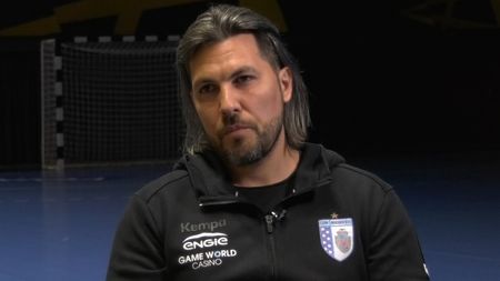 Handbalistele străine de la CSM București, un vis devenit realitate pentru antrenorul Adi Vasile! „Nu trebuie să te mai duci să le convingi" | VIDEO EXCLUSIV