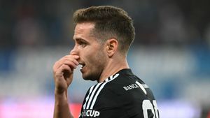 Alex Chipciu, show la conferință înaintea meciului care o poate duce pe U Cluj în play-off: „Mai nasol ar fi la anul, dacă ne calificăm”. Amintiri despre titlul luat cu FCSB în ultima etapă. „Bă, cât e scorul dincolo? Că noi sigur nu mai dăm gol aici”