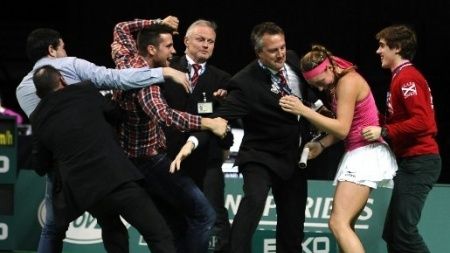 VIDEO Un pupic a declanșat HAOSUL pe terenul de tenis!** Totul a plecat de la o glumă...