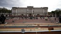 Și-a făcut un conac de 24.000.000 de euro care seamănă cu Palatul Buckingham