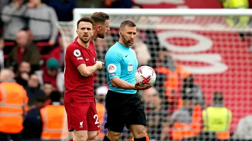 S-a terminat ancheta lui Constantine Hatzidakis, arbitrul care l-a lovit cu cotul în figură pe Andy Robertson la Liverpool - Arsenal 2-2. Federația Engleză a anunțat verdictul