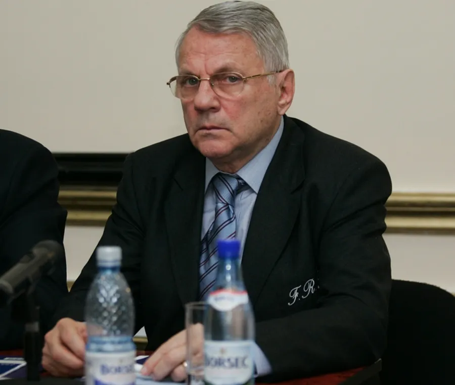 Un sfert din echipele CM 2026 au avut selecționeri români! Descoperă poveștile antrenorilor cu care am uitat să ne mândrim