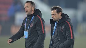 CULISE | Teja, protejatul lui MM! Stoica insistă pentru păstrarea antrenorului de teama venirii la FCSB a celui care l-a numit "femeie sensibilă și tandră"
