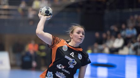 EXCLUSIV | Isabelle Gullden își va prelungi contractul cu CSM București pentru încă 2 ani. Alin Petrache: "Sezonul 2017-2018 va fi atacat cu o echipă care va arăta mult mai bine decât acum"