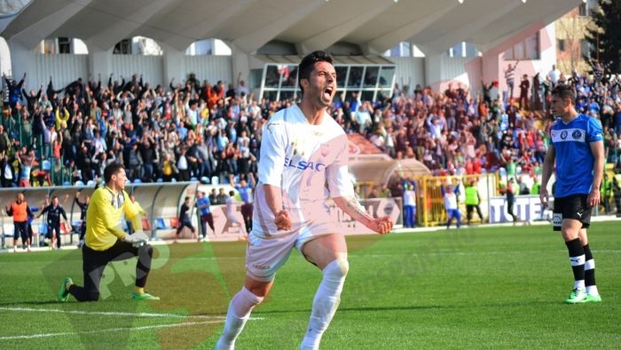 Salvarea de la retrogradare se decide la penalty-uri. FC Botoșani - Viitorul 3-1. Două lovituri de la 11 metri, două eliminări