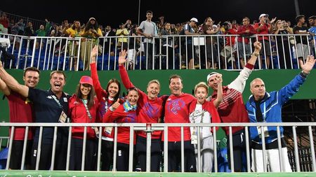 FOTO ȘI VIDEO | Galeria tricoloră a triumfat în infernul de la Rio! Florin și Horia, purtați spre victorie de Irina, Monica, Andreea și Raluca