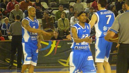 Derby-ul liderilor, BC Mureș - CSU Asesoft** Vezi aici avancronica etapei a 13-a