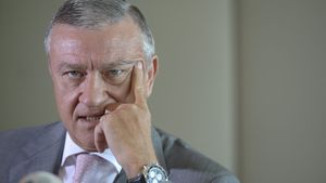 BREAKING NEWS | Mircea Sandu și soția au fost achitați în dosarul în care au fost acuzați de luare de mită și spălare de bani