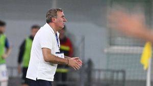 Gică Hagi își distruge fotbaliștii după rușinea de la Tiraspol! Atac fără precedent al „Regelui” la adresa vedetelor Farului: „Fără personalitate, temători! Se antrenează o zi, două și apoi îi doare nu știu ce”