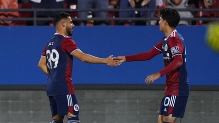 S-a ales praful de cariera „perlei” lui Gică Hagi. Nici la americani nu mai are loc