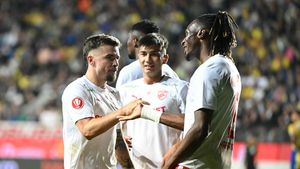 Fotbaliștii lui Dinamo au prins curaj după ce au ajuns pe podium și îi pun gând rău Universității Craiova: „Ne batem la titlu!”