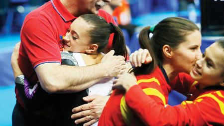 Bellu: 100, 200... 300 de medalii!** Inclus în 2007 în Cartea Recordurilor drept cel mai de succes antrenor din lume, Bellu a atins la Moscova pragul 300