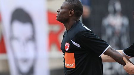 "30. 000 amendă?** Mărunțiș!"