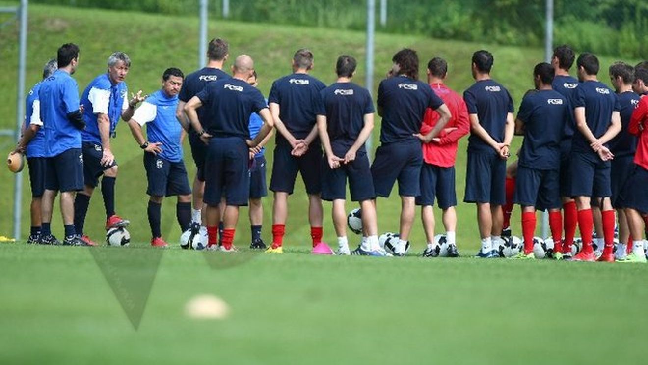 Becali: 'Voi mai aduce sigur 2-3 jucători!'** CINE CREZI CĂ‚ SUNT?