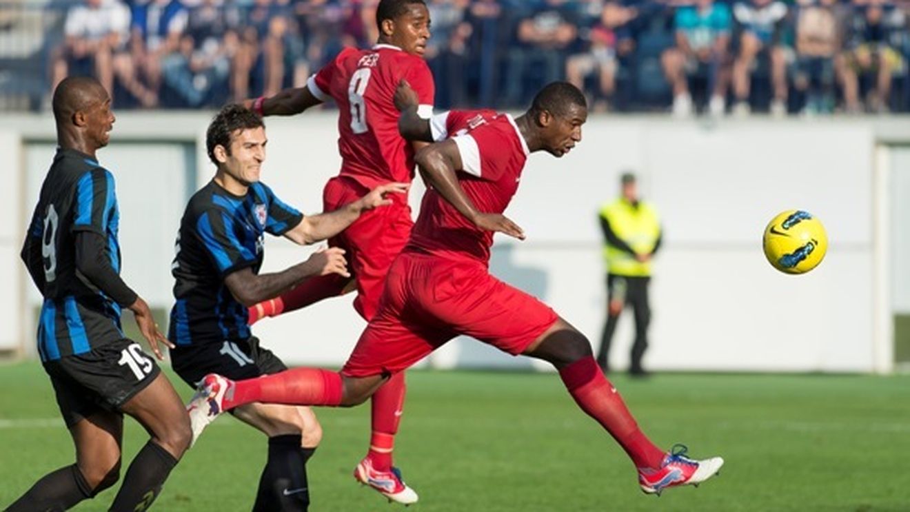 Cum ajungi ținta ironiilor în vestiar: "Draga mea, ce cadou vrei să-ți iau? / Un cal"** Continuarea fabuloasă a poveștii te va face să râzi cu lacrimi