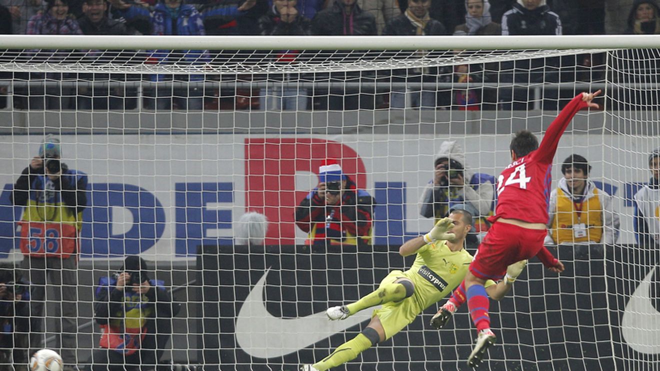 Lobby pentru Rusescu: "Are cifre de playmaker, e imprevizibil și letal"