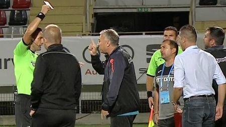 Dan Petrescu a dezvăluit de ce se ceartă cu arbitri: ”Mor când văd unul de ăsta”. Ce spune despre Colțescu și oferă un exemplu: ”Beau whiskey, încep să țipe, să înjure! Eu sunt mic copil”