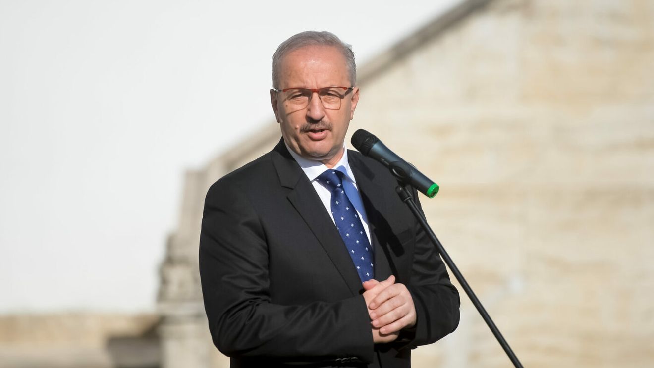 Vasile Dîncu îl ironizează pe Gigi Becali, după ce a intrat cu FCSB în Ghencea: „Patronul care se dă bogat putea să își construiască un stadion!”