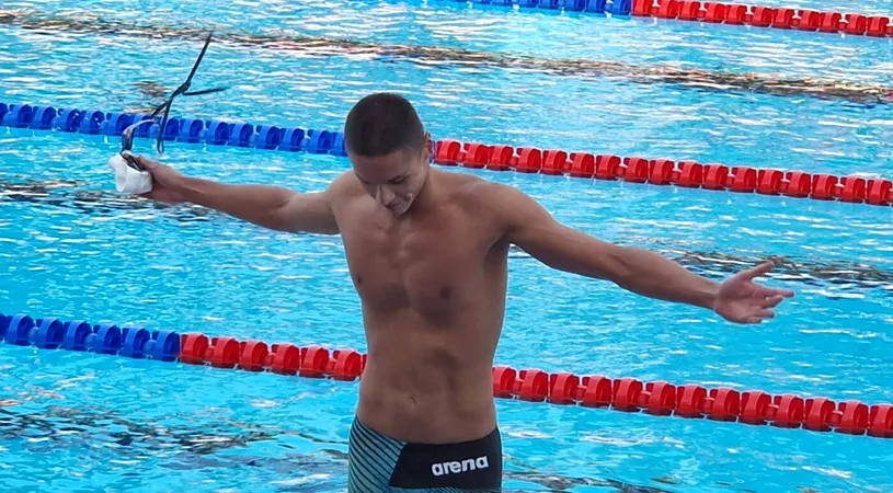 David Popovici, prima reacție după ce a devenit dublu campion european. Sportivul român a fost doar la o sutime de recordul legendarului Michael Phelps: „Am tot timpul din lume”