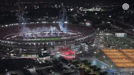 Un stadion cât un oraș! Care e clubul de fotbal cu cea mai mare medie de spectatori la meciurile de acasă, de peste 85.000 la fiecare partidă!