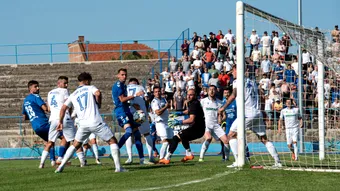 CSM Târgu Jiu a vrut să joace în nocturnă returul barajului pentru promovarea în Liga 3, dar adversara s-a opus! ”Nu e în avantajul nostru!”