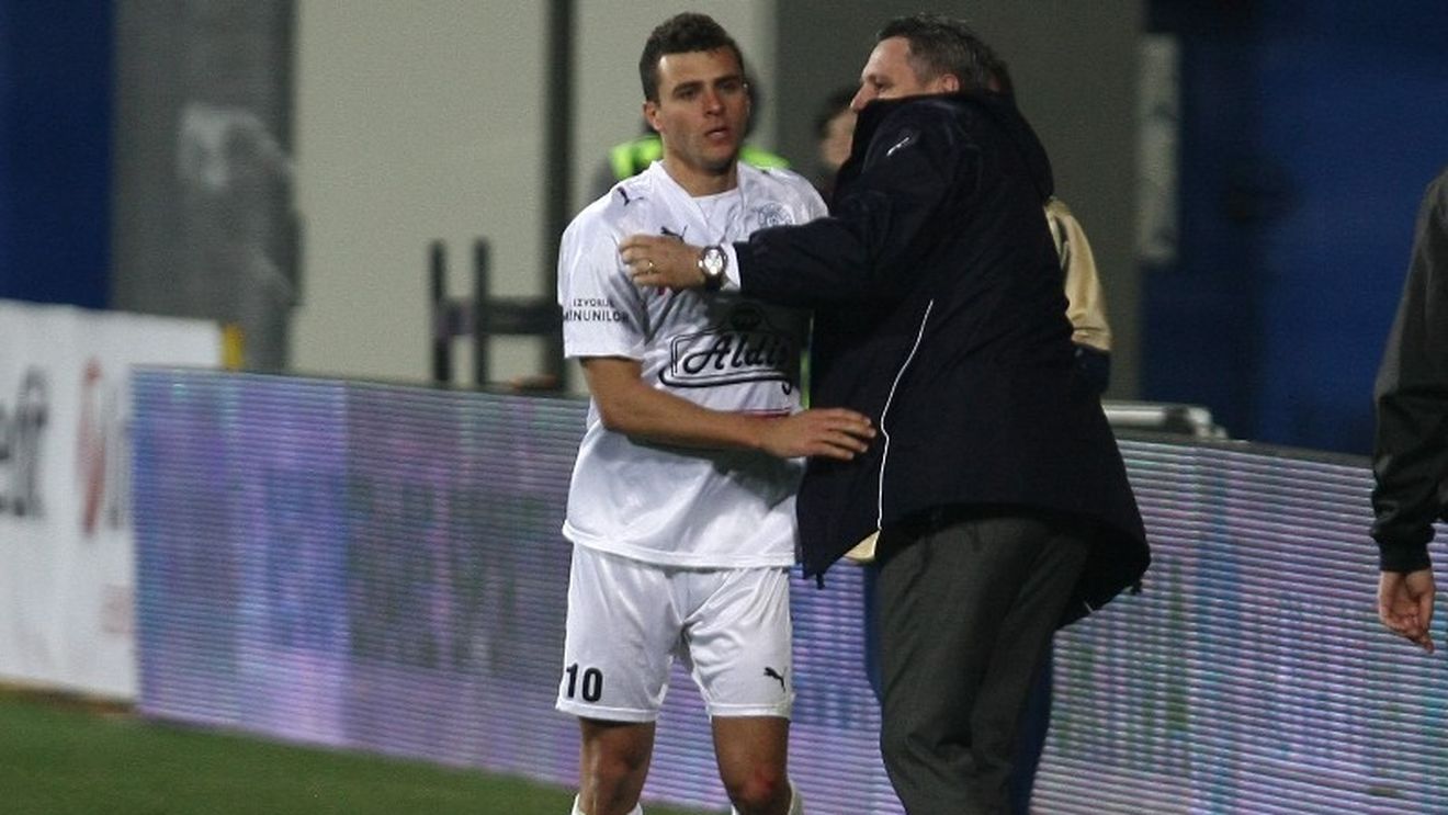 Șumudică: "Mi-l doresc pe Moraes! Mai departe e treaba conducerii!"