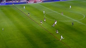 ANALIZĂ MARIUS AVRAM | De ce reguli este nevoie pentru proiectarea „liniuțelor" la fazele de ofsaid în Superliga? Verdicte clare la partidele Craiova-CFR Cluj și Sepsi-FCSB