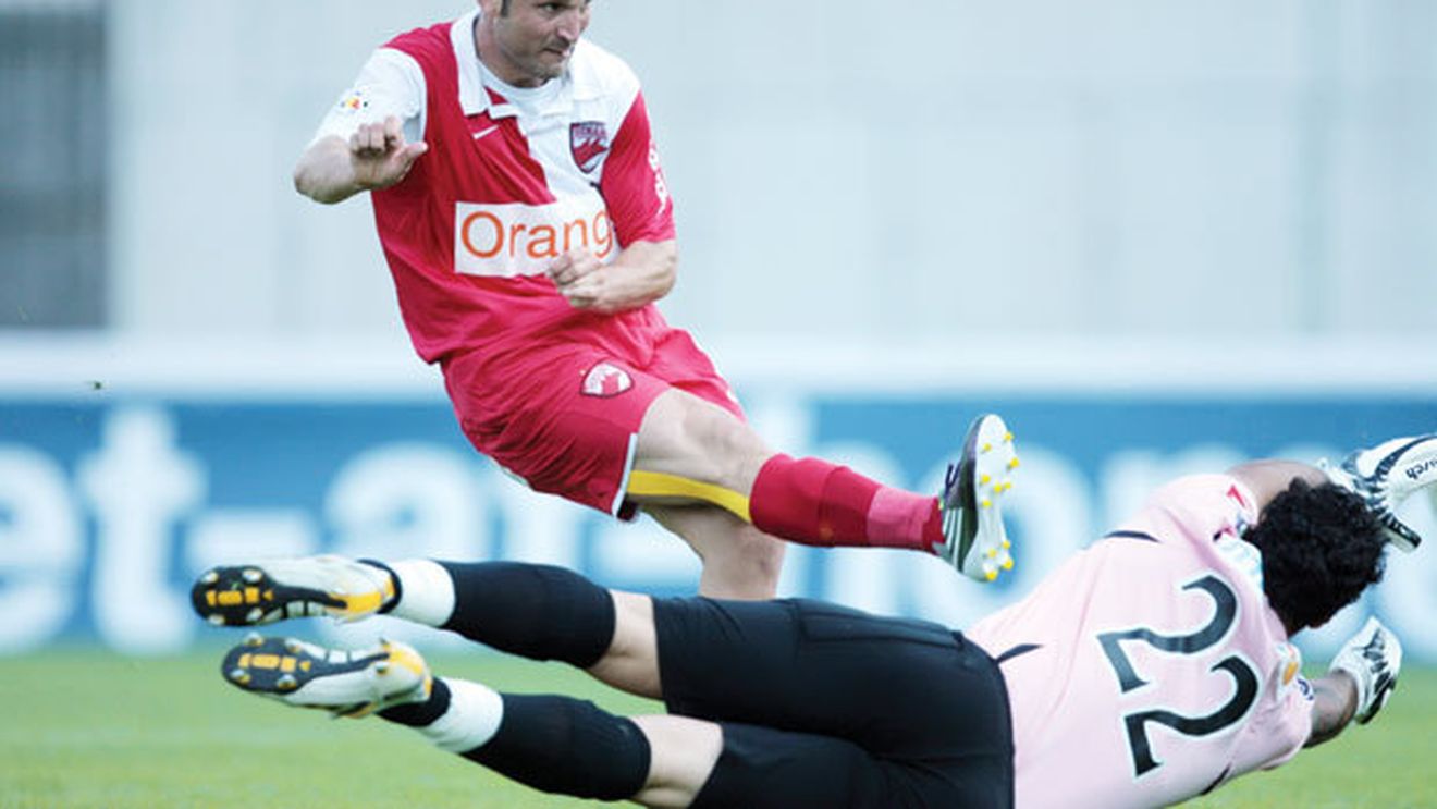 Dinamo, amicale cu liderul din Bundesliga și cu cei de la Karlsruher!** Andrei Cristea, scos pe tarabă la nemți