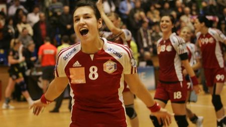 Cristina Neagu a primit premiul "The best Rookie of the Year", din partea IHF!