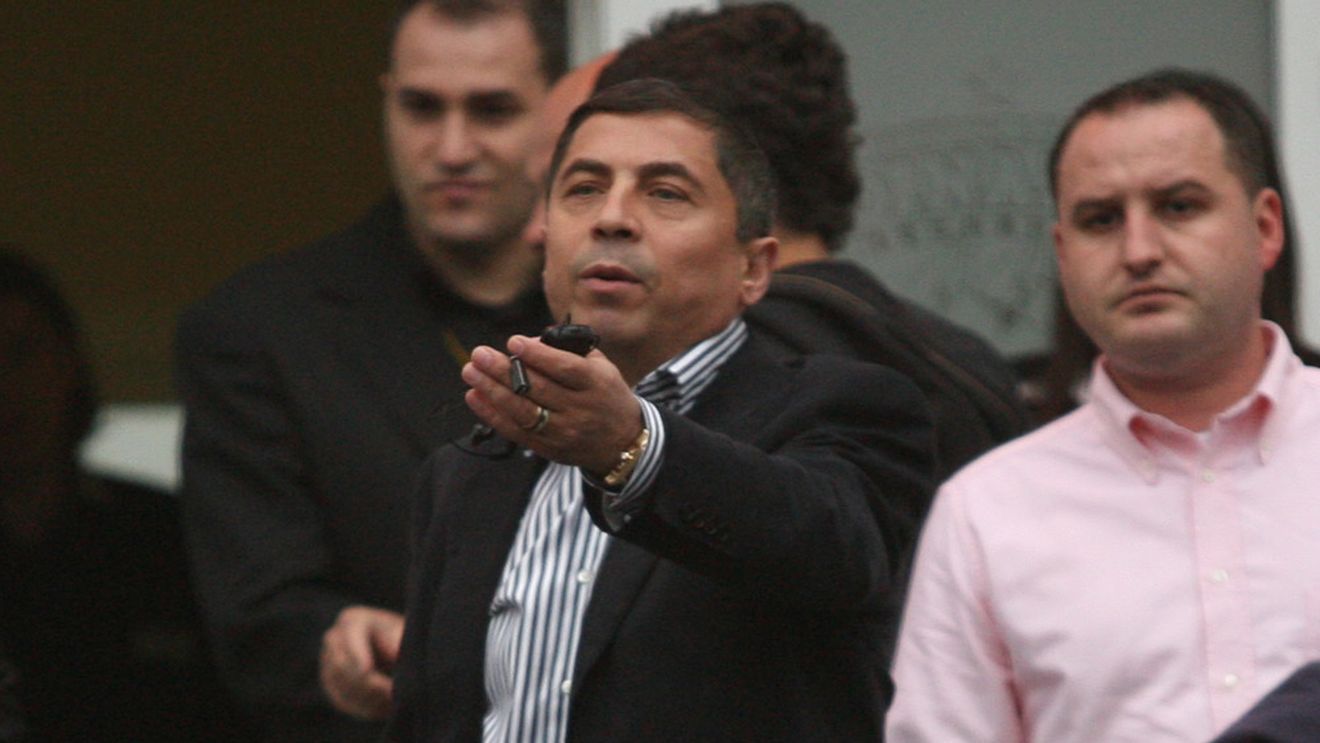 "DNA își bate joc de investitorii din fotbal"