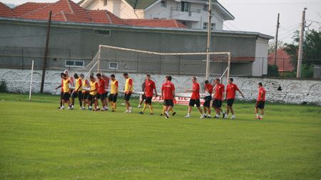 "Câinii", în misiune previzibilă!** Dinamo nu a pierdut niciodată la Târgu Jiu