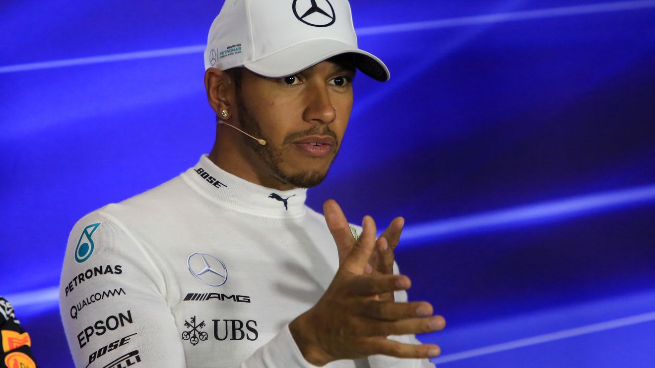 "Abia așteptam să scap din mahala!" Lewis Hamilton a călcat pe bec la una dintre cele mai prestigioase gale dedicate sportului din Regatul Unit. A insultat 80.000 de oameni