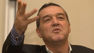 Becali: "Nu mă voi lăsa îngenuncheat!"