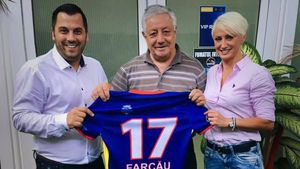 Ți se face pielea de găină doar când te uiți pe lista de jucătoare! Oltchim 2010 se reunește în formulă aproape completă la meciul de retragere al Ramonei Farcău. "Este datoria noastră ca aceste nume uriașe să joace în fața unei săli pline"
