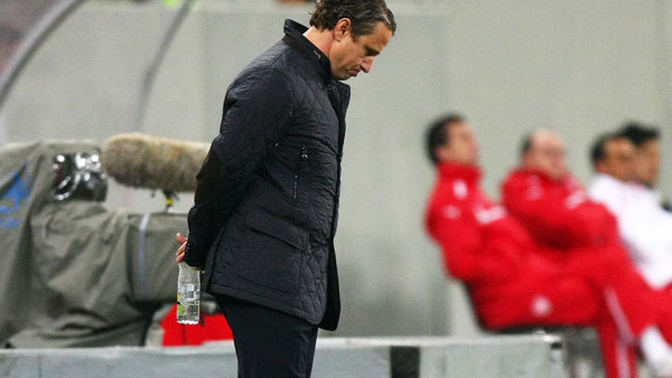 EXCLUSIV: Se aștepta să fie titular după eșecul cu Stuttgart, dar Reghe l-a exclus din lot pentru meciul cu FC Brașov.** A fost preferat un puști de 17 ani în locul său