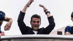 S-a aprobat! Cristi Chivu a fost numit cetățean de onoare al județului Caraș-Severin
