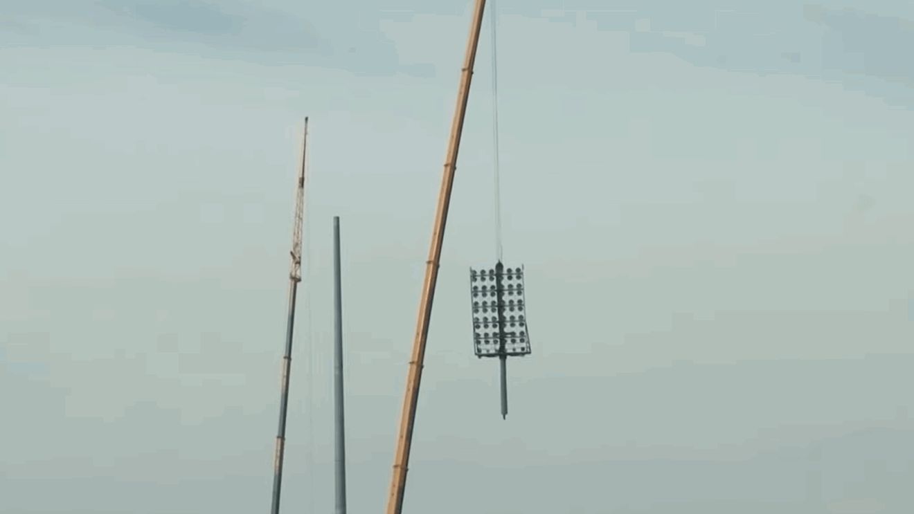 Au dezmembrat nocturna şi au dus-o în alt oraş! Demolarea a avansat şi s-a făcut loc pentru arena 140.000.000 de euro din Timişoara