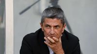 În memoria tatălui, cu trofeul pe masă! Răzvan Lucescu joacă azi meciul la care ceruse bilete regretatul său părinte