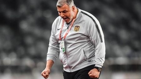 Cosmin Olăroiu, adio China? Jiangsu și-a schimbat numele și a decis mutări importante la echipă! Ce urmează pentru antrenorul român