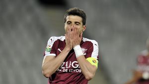 Daniel Niculae la Astra? Șumudică își continuă războiul cu o parte a fanilor rapidiști: "Doar smardoii care fură din benzinării nu vor ca Nico să vină la Giurgiu"