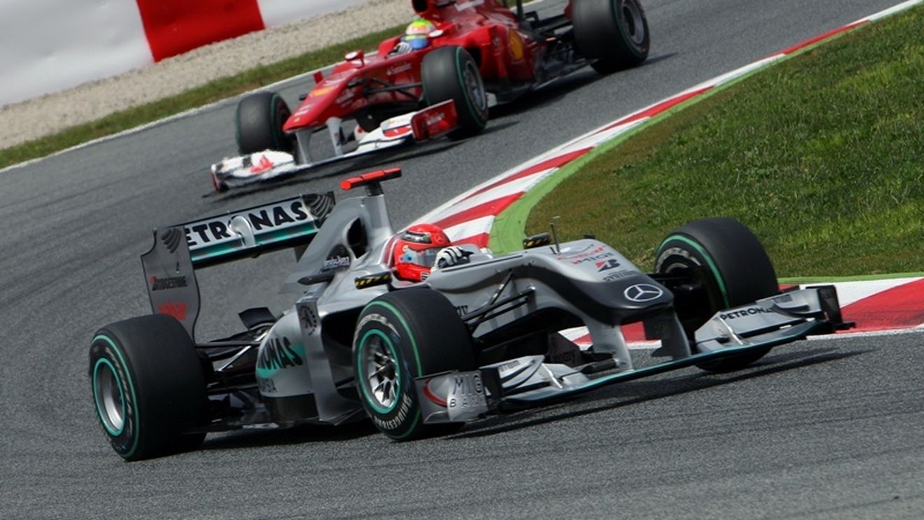 VIDEO Scandal la Monte Carlo!** L-a depășit legal Schumi pe Alonso?