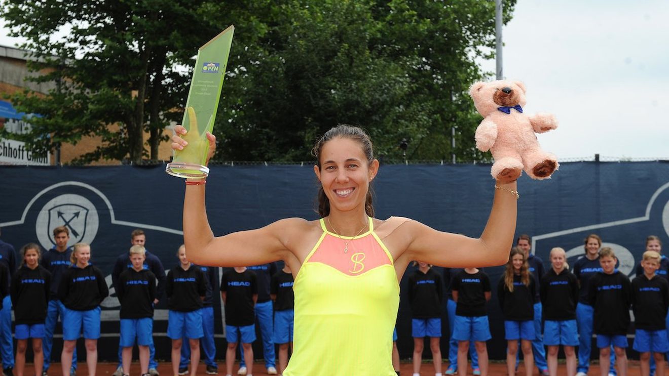 V-o mai amintiți pe Patty Schnyder? Mihaela Buzărnescu a învins-o pe jucătoarea cu victorii la 13 lideri mondiali din tenisul feminin și o poveste de film american, în finala ITF-ului de la Biarritz. Românca a ajuns la cinci trofee de simplu pe 2017