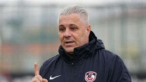 „Nu trebuia să-i umilească pe băieți!”. Președintele lui Rizespor îl atacă pe Marius Șumudică