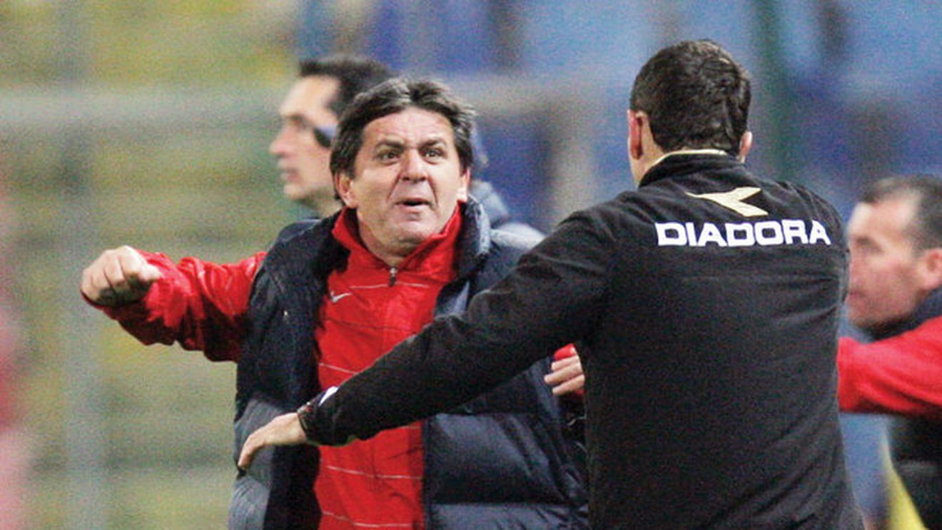 Lăcătuș:** "Ce-mi lipsește la Steaua? Vreo 10 puncte!"