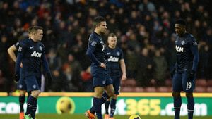 Ruptură totală la Man United. Van Persie a răbufnit la adresa coechipierilor săi după umilința din Grecia: "Unii dintre ei mă încurcă pe teren"