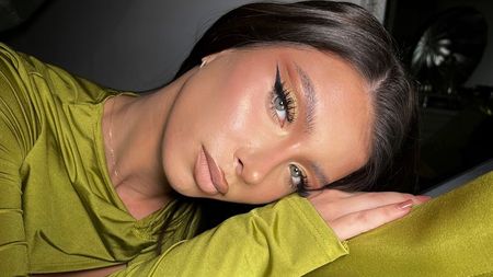 Colega de generație a Cătălinei Ponor se iubește cu un fotbalist celebru din Superliga. Jucătorul a postat imagini senzuale cu fosta gimnastă, în timp ce face „șpagatul perfect”. GALERIE FOTO